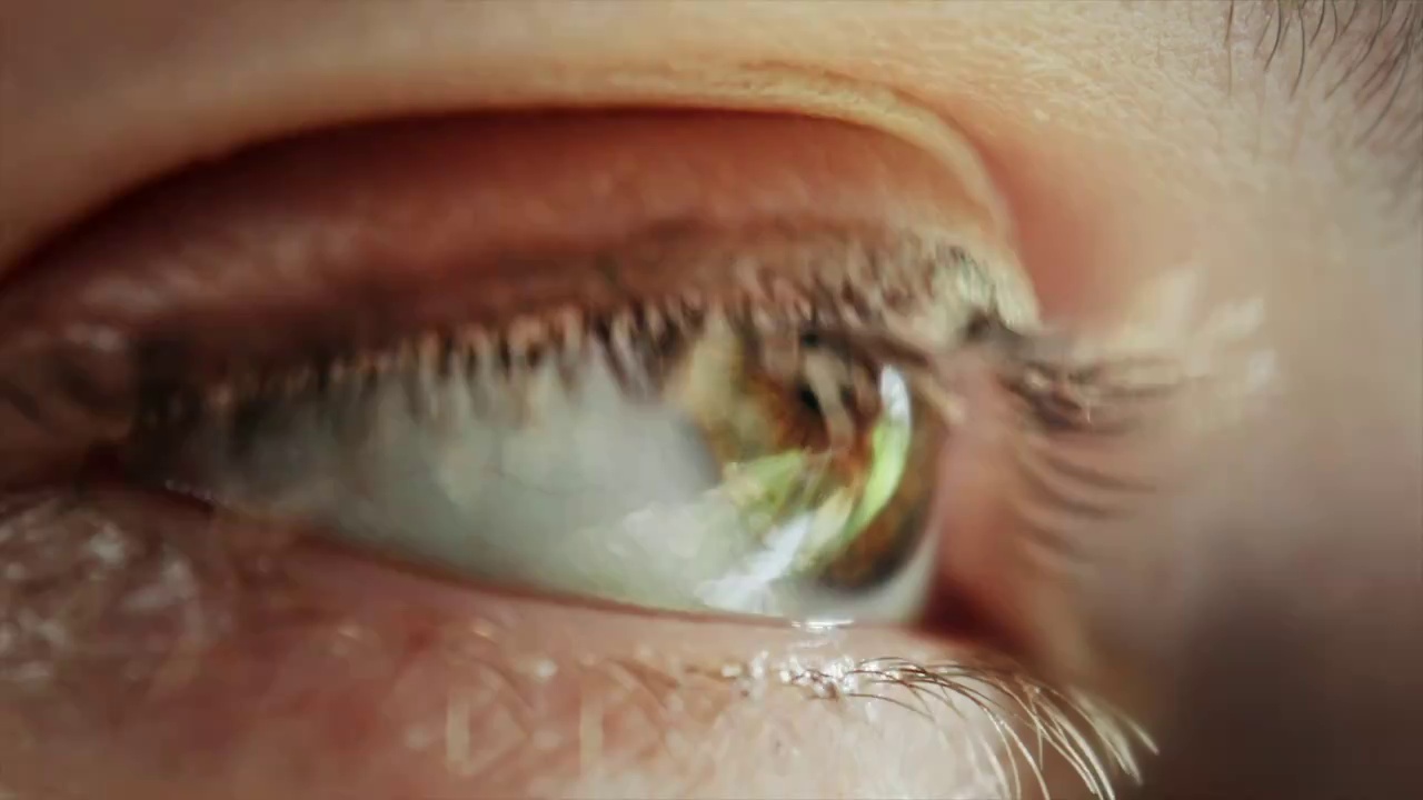 TCL｜首款护眼手机海外发布 “给眼睛戴上自然滤镜”