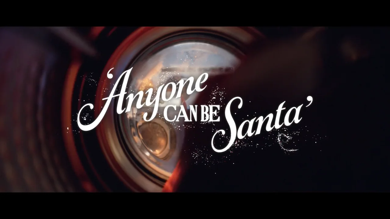 Coca Cola - The World Needs More Santas
