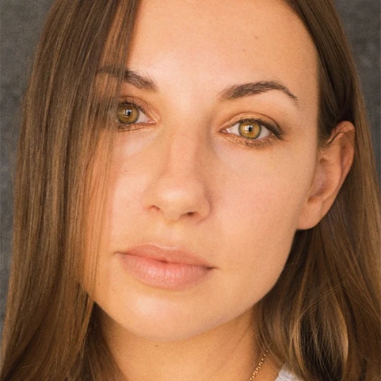 Yulia Bulashenko COLOURIST