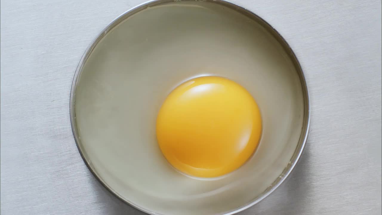 FamilyMart - Egg, TVC