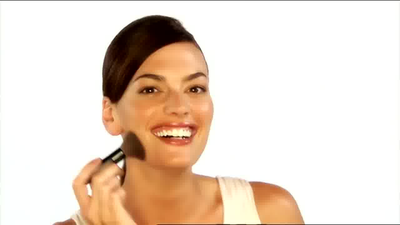 Makeup How To - Mineral Powder Foundation Application _ Mary Kay-_eB0rJYmngQ