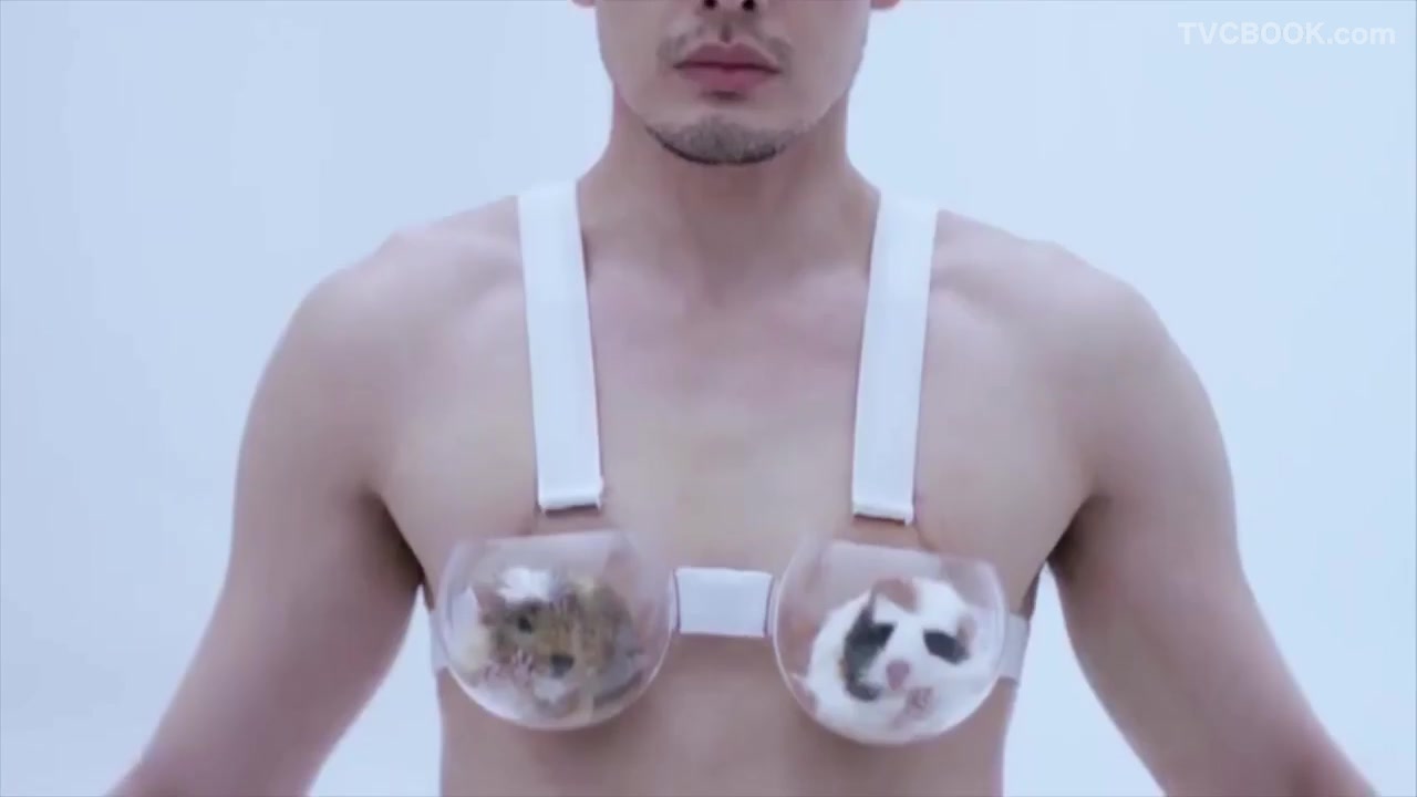 日本脑洞广告实验-“原来女生的胸部有这么重”