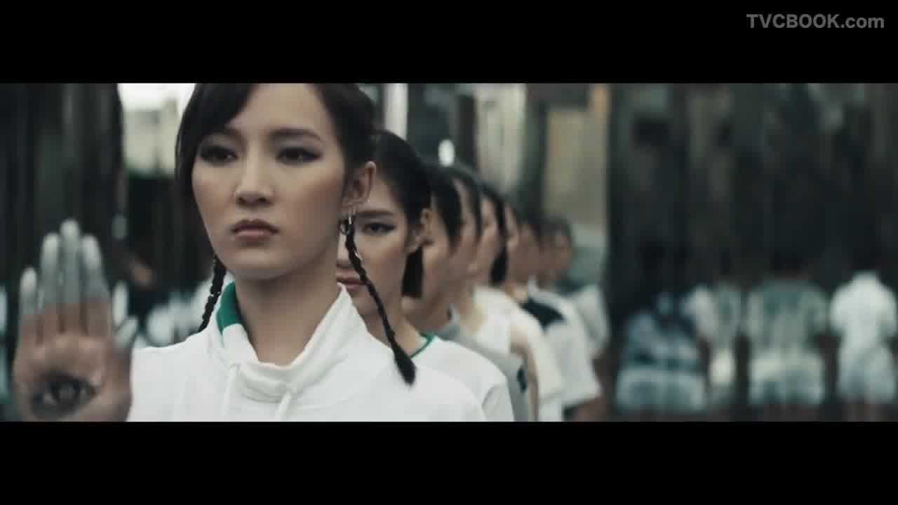 Вирусный ролик Adidas Originals
