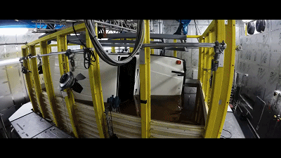 Mercedes-Benz G-Class in the amber cube_ Making of [720p].mp4_1516587264.gif