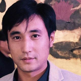高尚