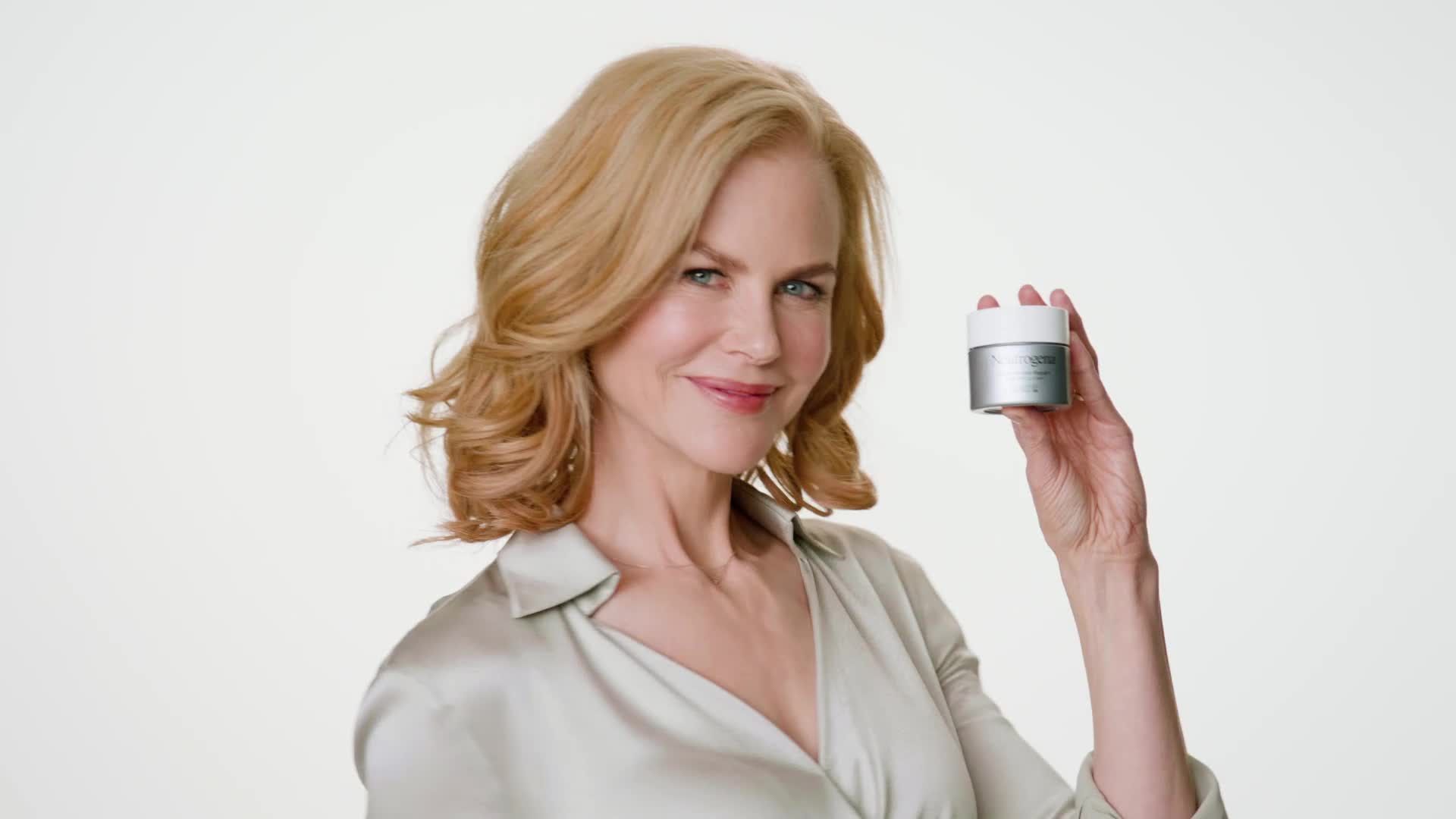 scenes with nicole kidman | neutrogena global brand ambassador
