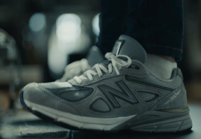 这一次，New Balance 的新运动鞋广告片的主演是勇敢独立的运动员们。