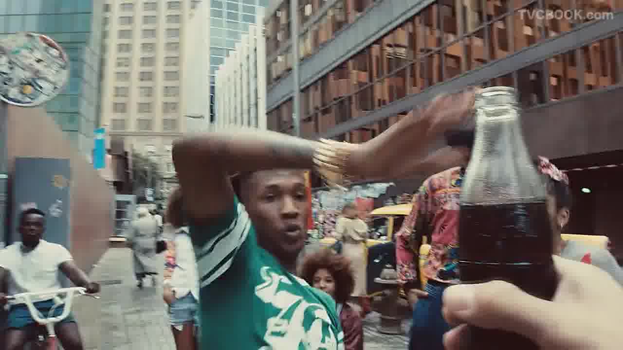 Coca Cola: Kisses