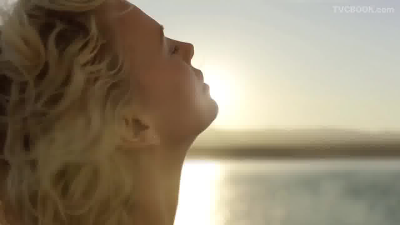 迪奥 - J’ADORE INJOY