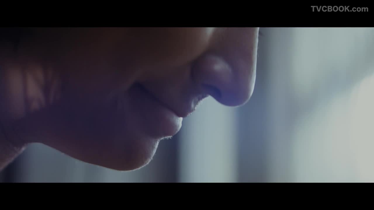 Qantas - Why Fly (Rachel) - Rob Stanton-Cook-166163594