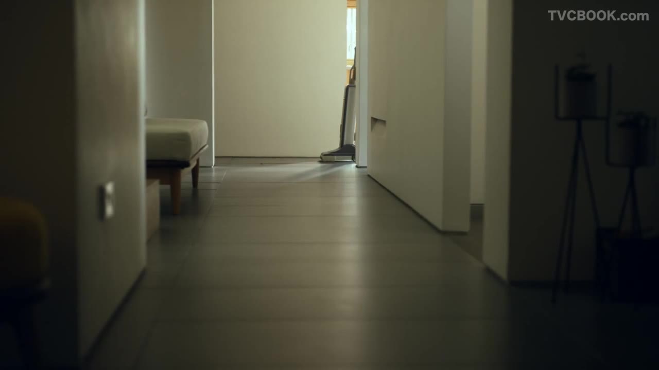 家里的吸尘器上演“宫斗戏”