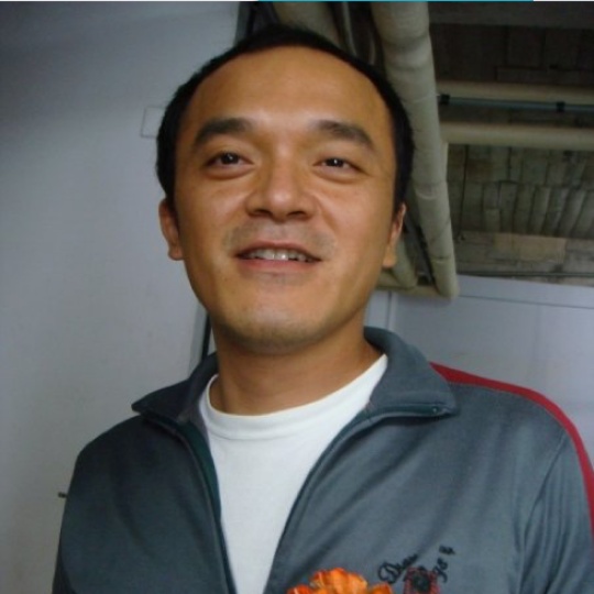 何男宏