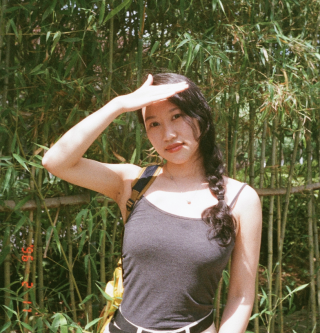 Xiaoyi W