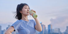 一只酸奶牛，满分的快乐