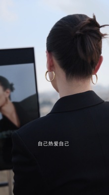 YSL自由之水|宋佳：我眼中的圣罗兰女人 - TVCBOOK