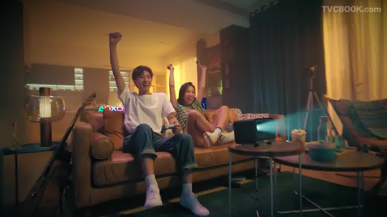 ZEEMR知麻影院级音响投影仪