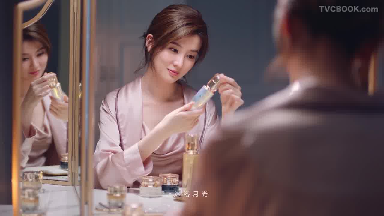 CPB 日夜钻光 步步皆精致_乔欣