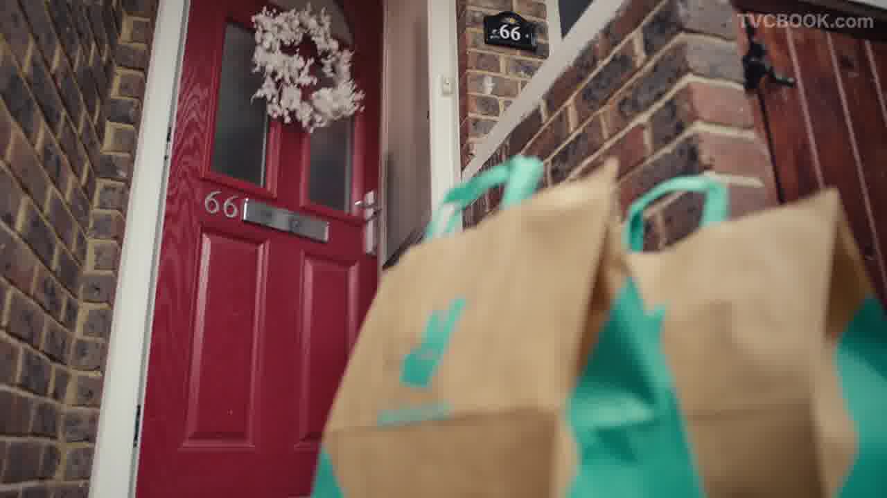 Deliveroo "Deliveroo Delivers Delicious Deliveries"